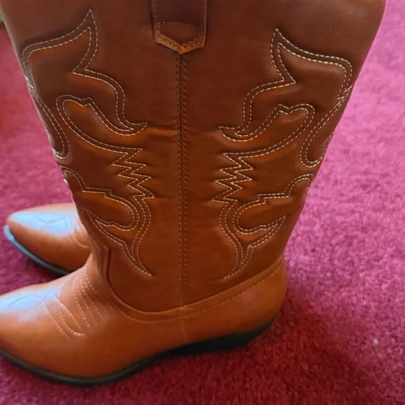 Women's Tan Western Boots - Picture 3 of 4